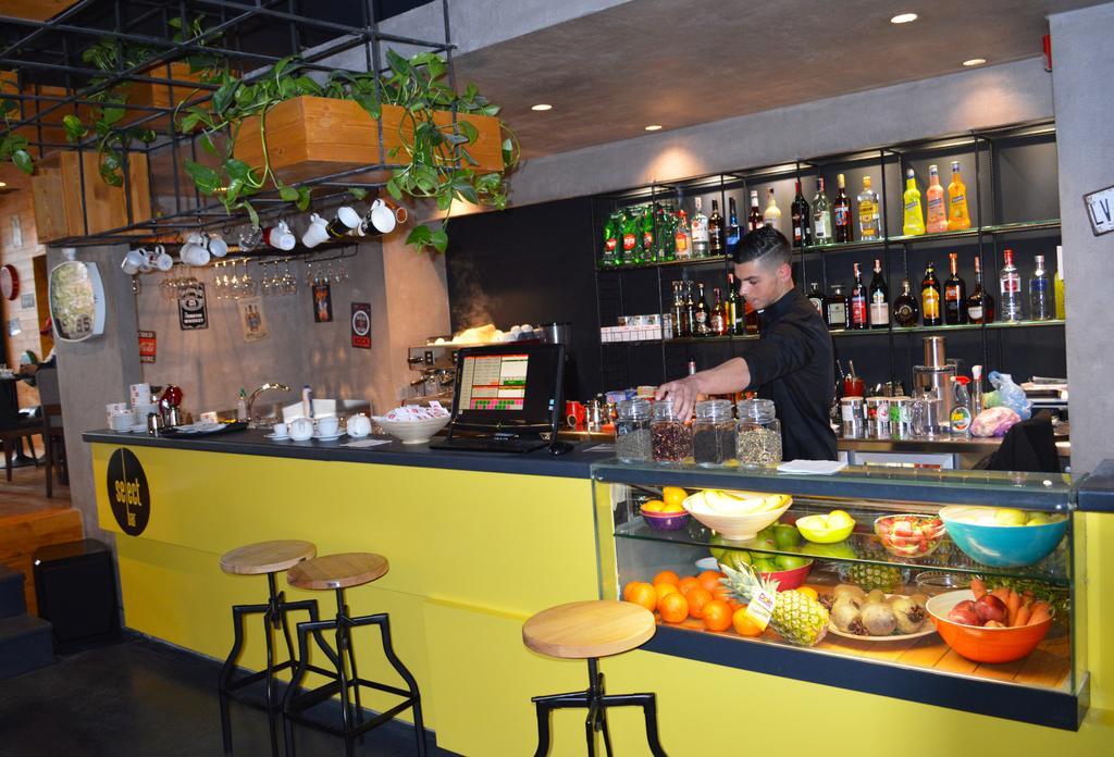 Select City Center Hotel Tiranë Luaran gambar