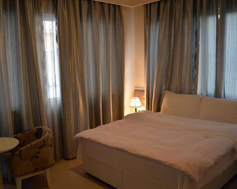 Select City Center Hotel Tiranë Luaran gambar