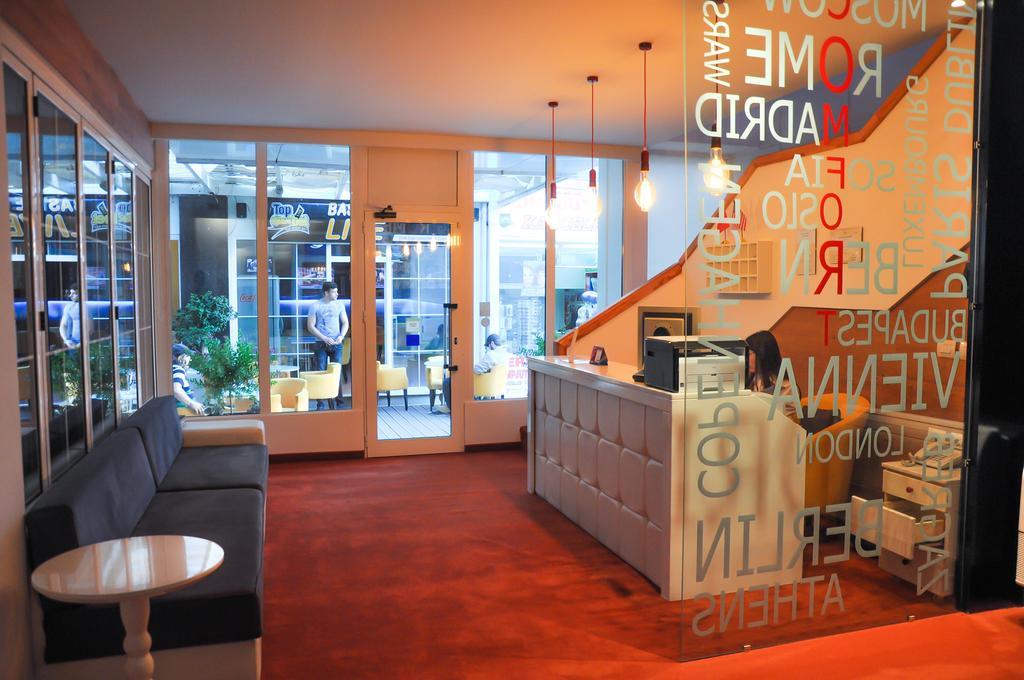 Select City Center Hotel Tiranë Luaran gambar